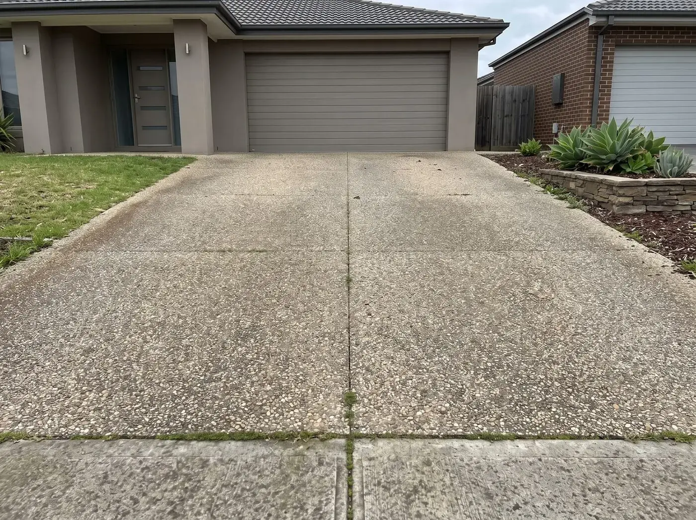 Exposed aggregate driveway before cleaning in Melbourne south-east